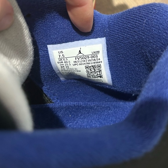 Rare Air Retro Jordan 4’s main image 4
